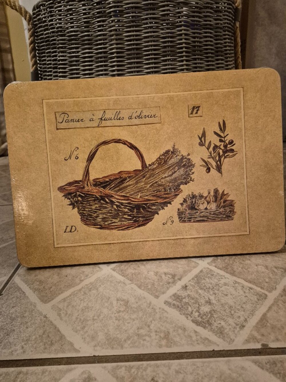 VINTAGE FRENCH WOODEN CUTTING BOARD OR CHEESE BOARD (4 in pack)
